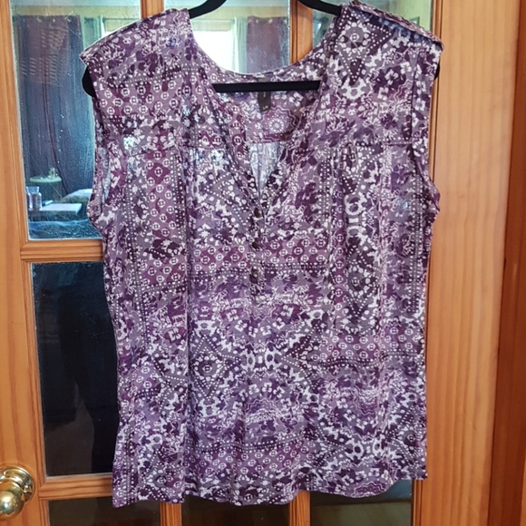 Denver Hayes Tops - 3/$20 Denver Hayes Top